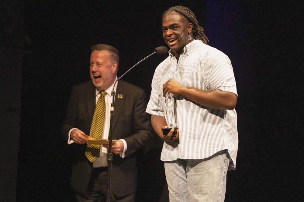 Best Actor Winner Savon Harris